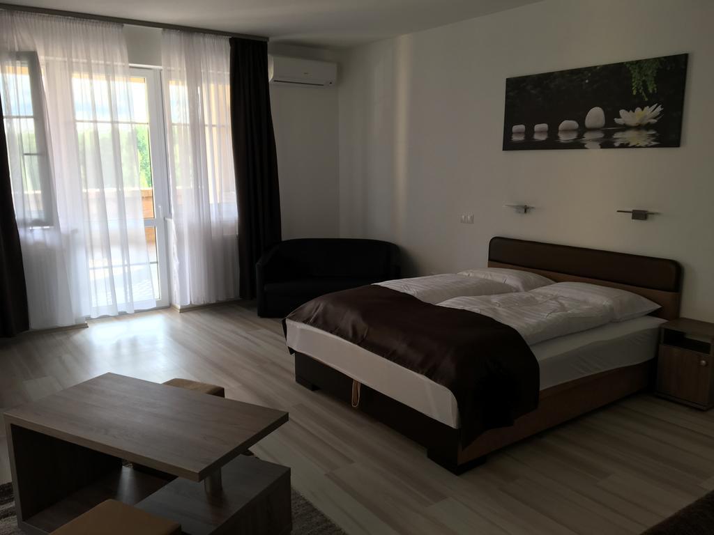 אגרסאלוק F&M Apartman מראה חיצוני תמונה