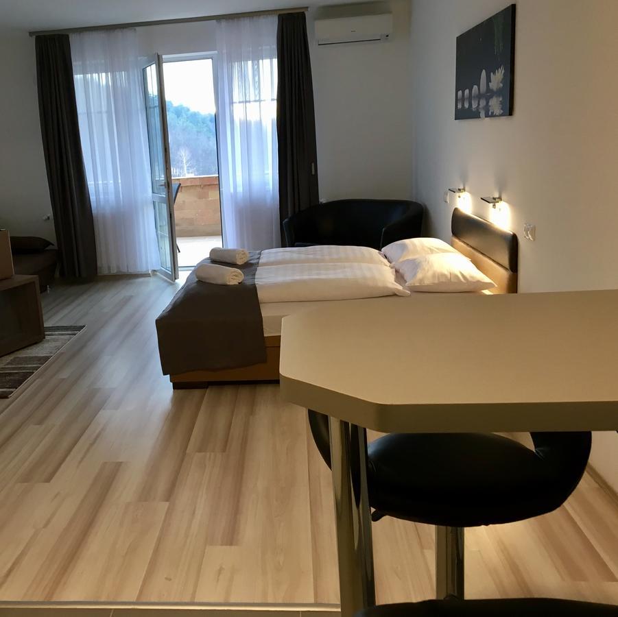 אגרסאלוק F&M Apartman מראה חיצוני תמונה